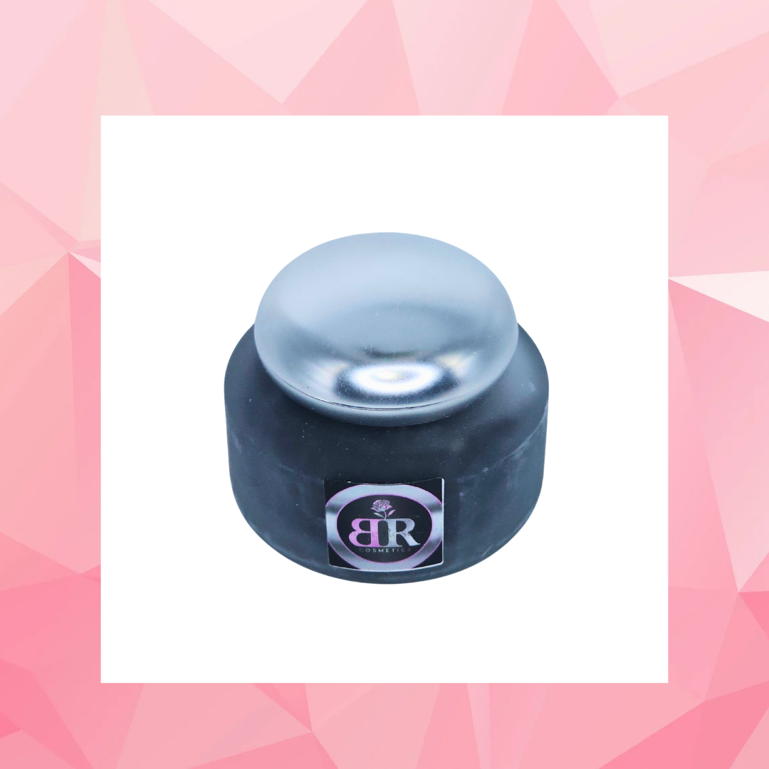 Dual action almond seed based masque formulated to unclog pores and exfoliate dead skin cells.