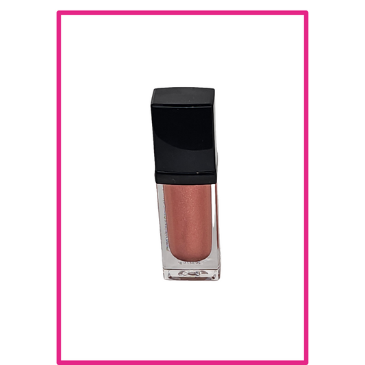 Bronze hydrating lip gloss with high-shine, non-sticky finish